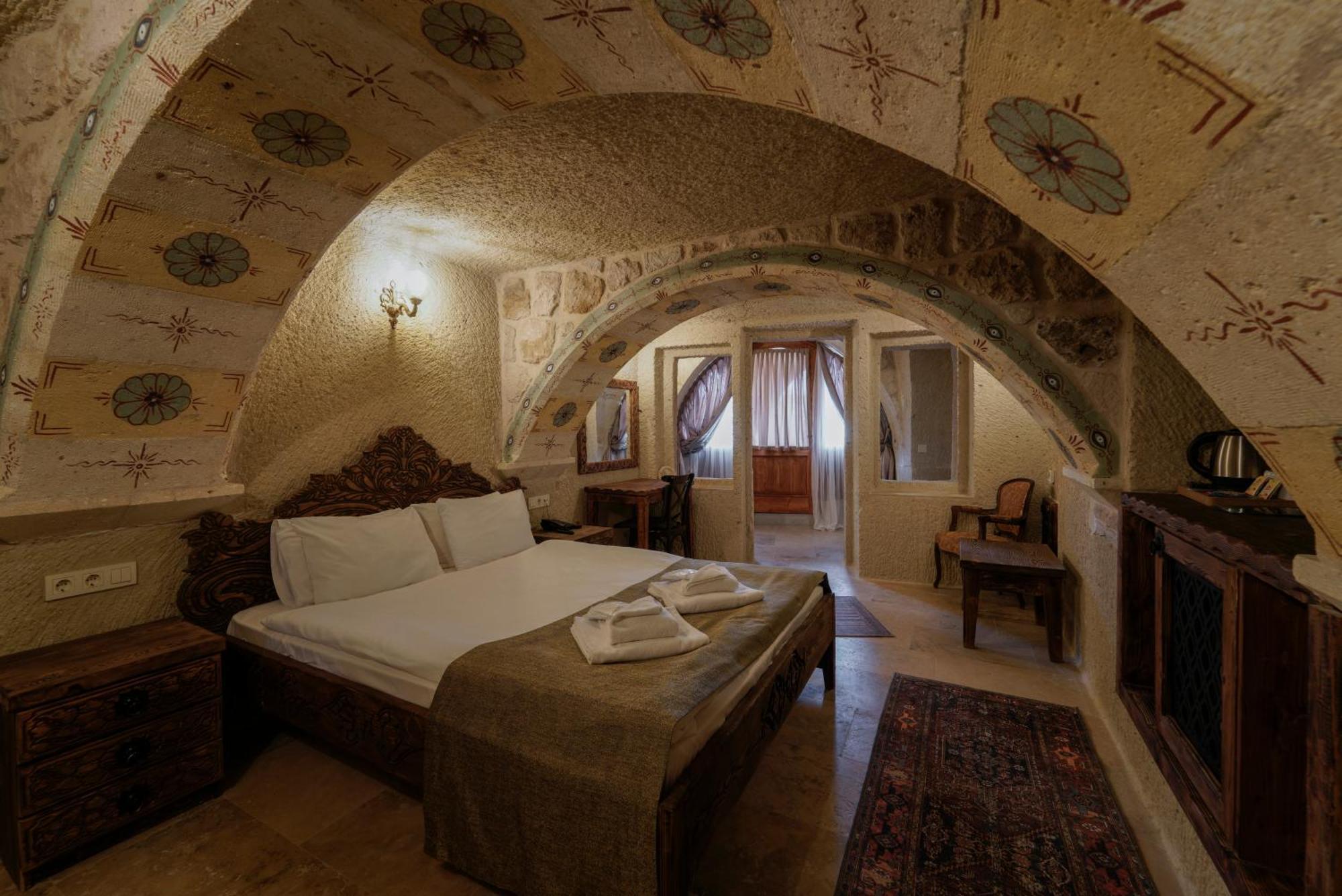 Capp Royal Cave Hotel Ürgüp Bagian luar foto