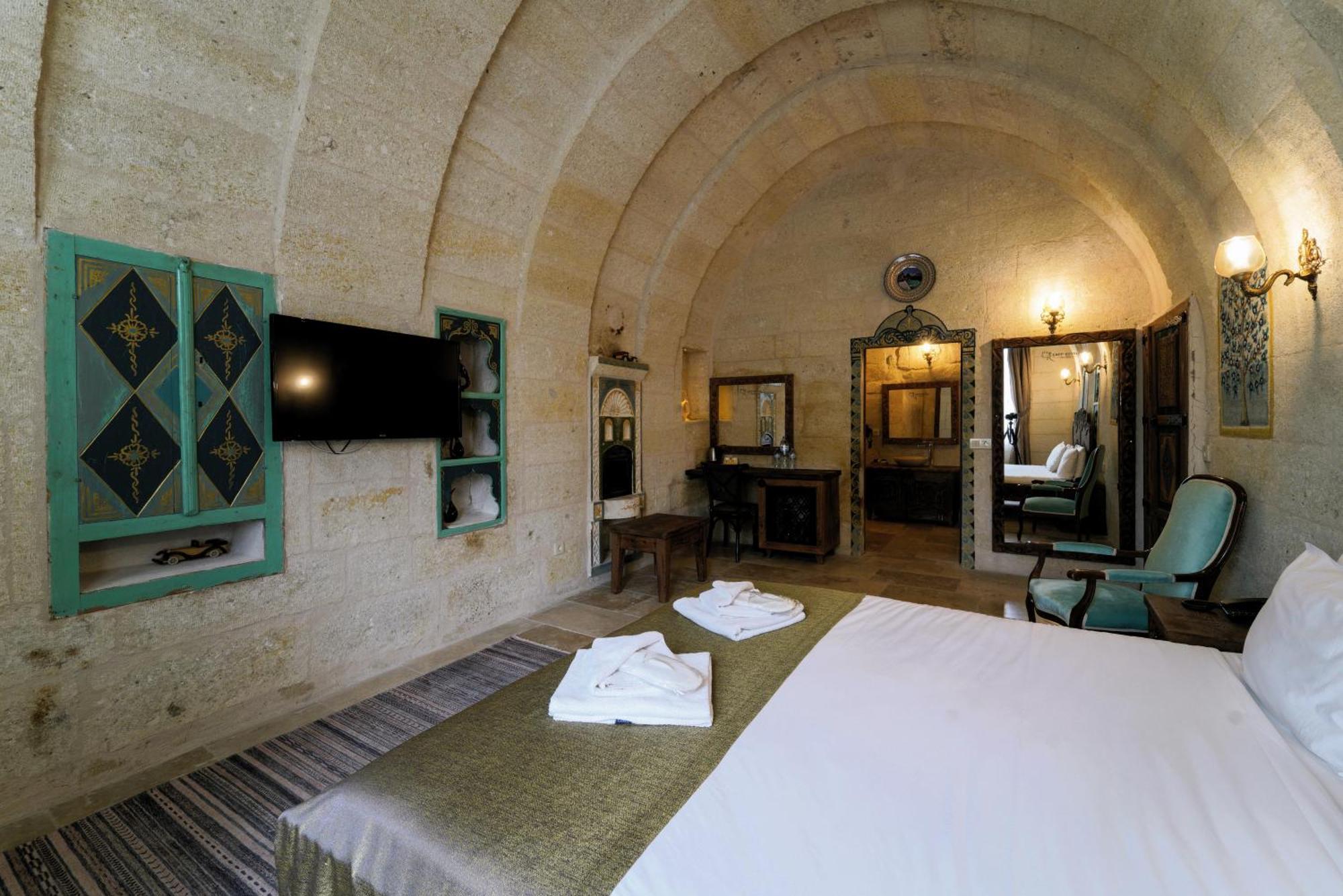 Capp Royal Cave Hotel Ürgüp Bagian luar foto