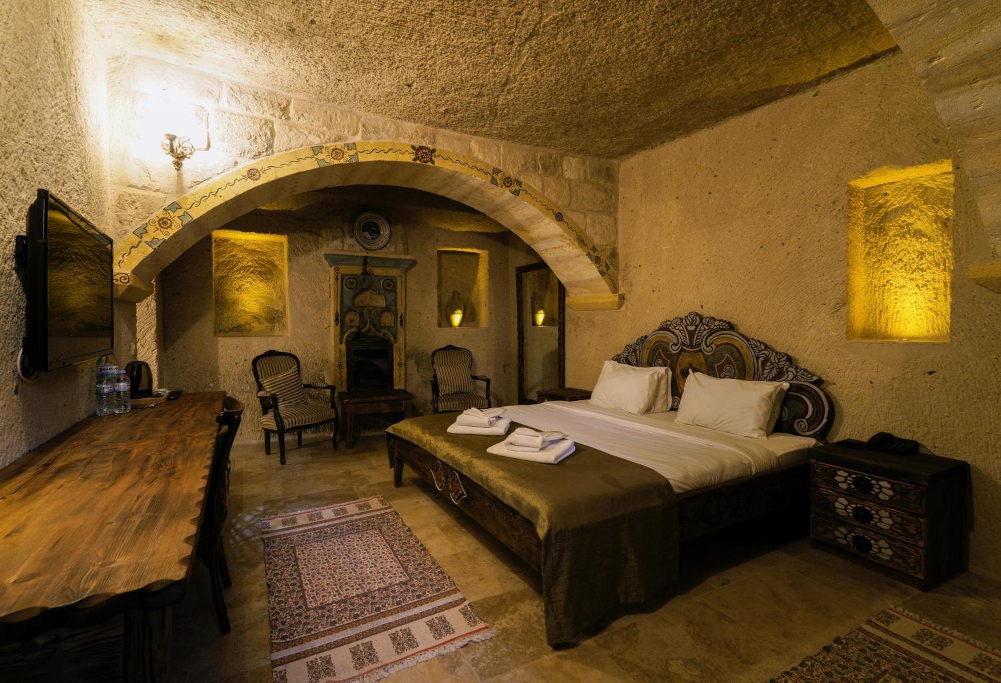 Capp Royal Cave Hotel Ürgüp Bagian luar foto