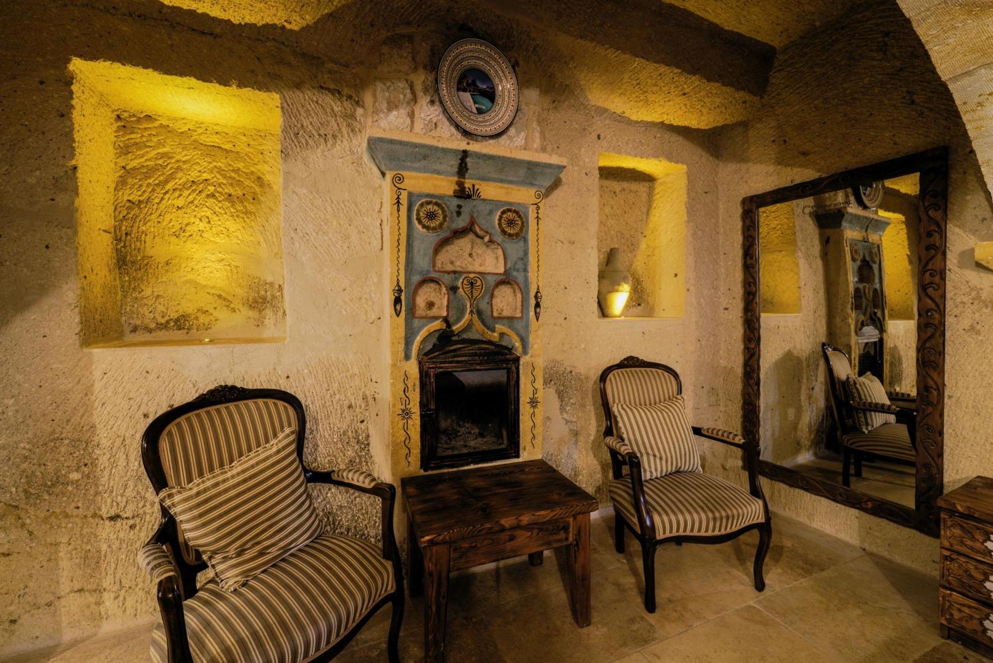 Capp Royal Cave Hotel Ürgüp Bagian luar foto