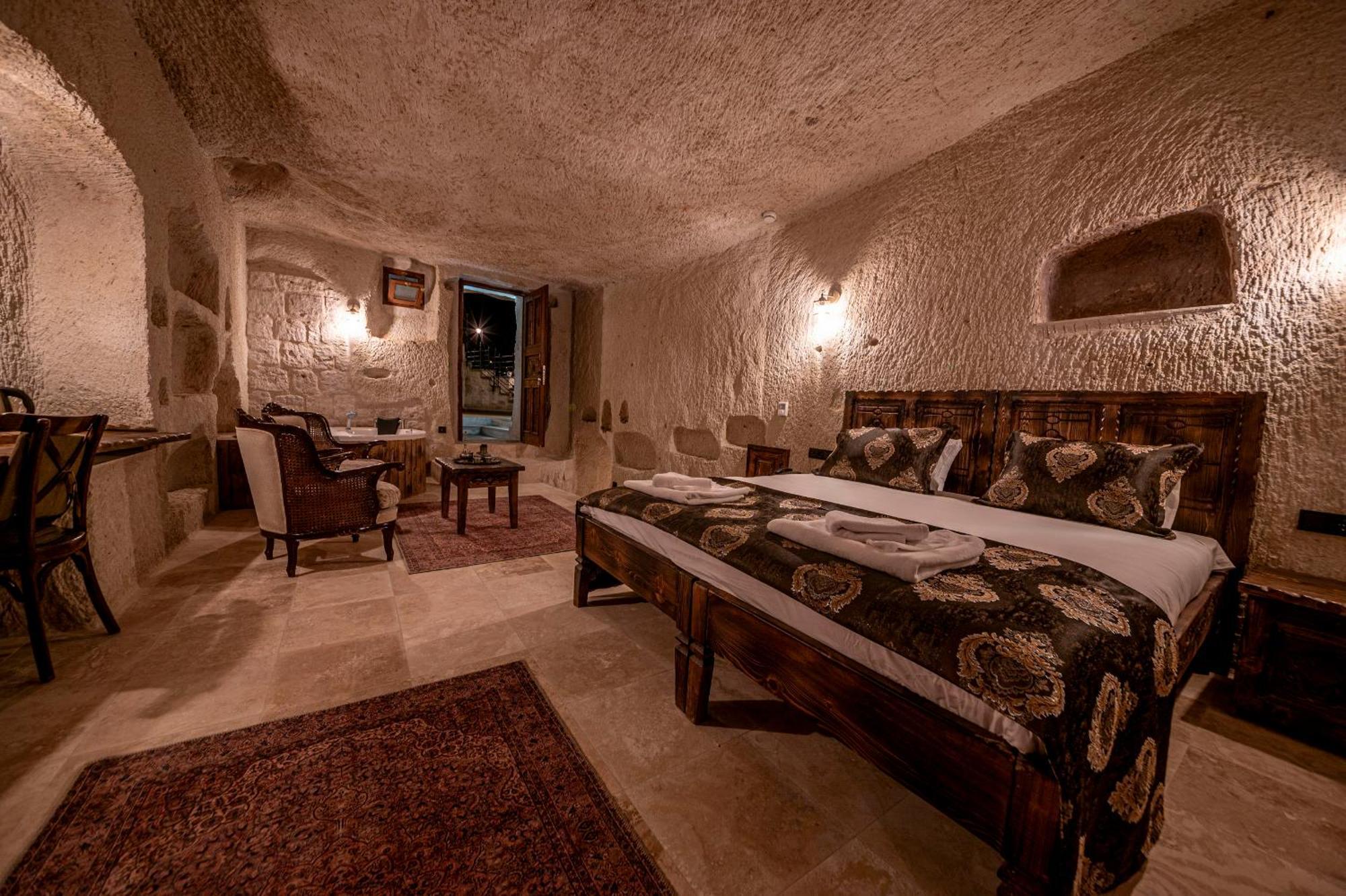 Capp Royal Cave Hotel Ürgüp Bagian luar foto