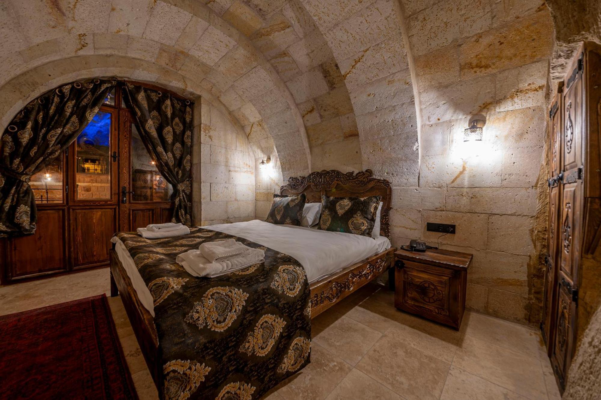 Capp Royal Cave Hotel Ürgüp Bagian luar foto