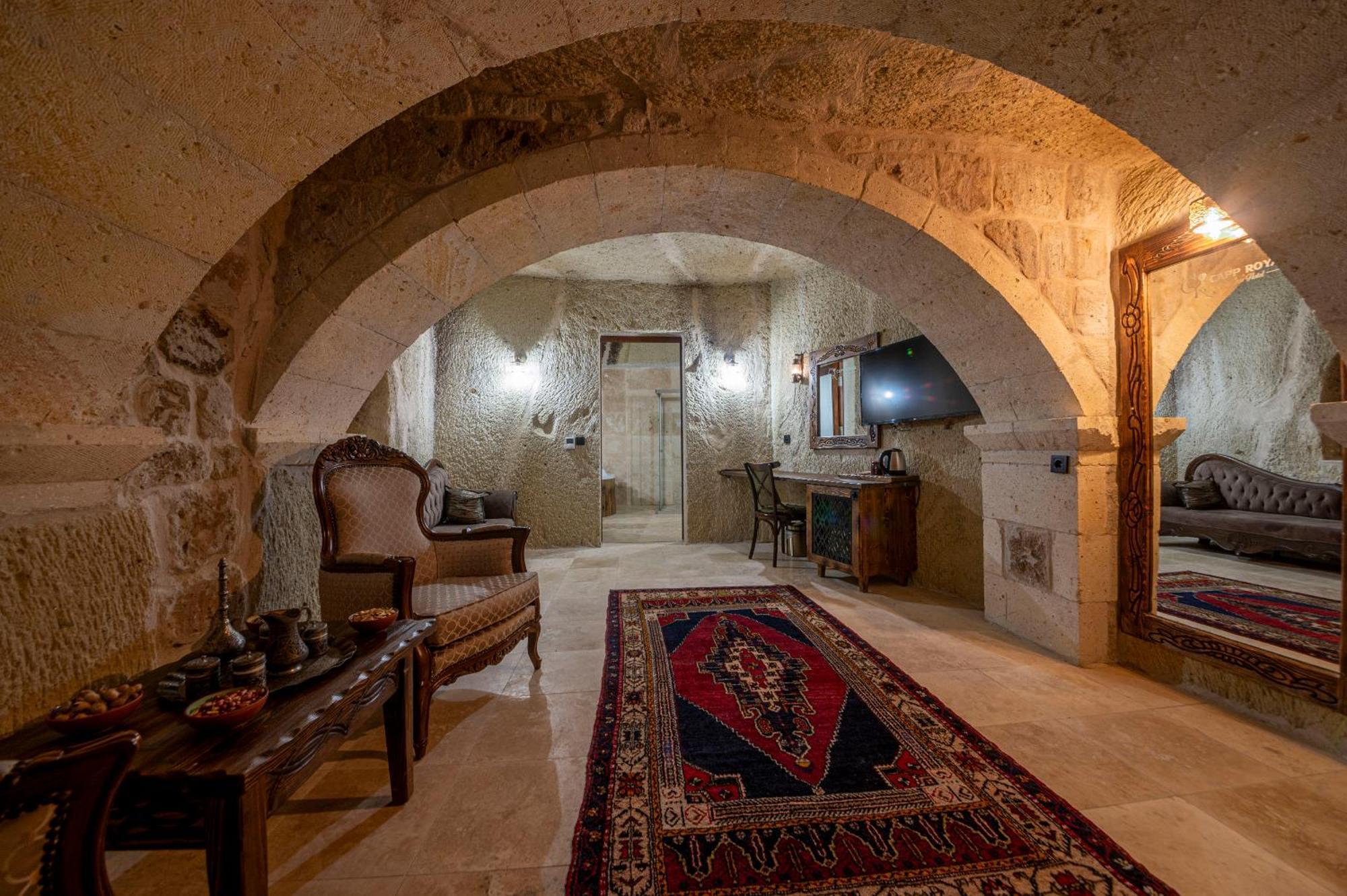 Capp Royal Cave Hotel Ürgüp Bagian luar foto