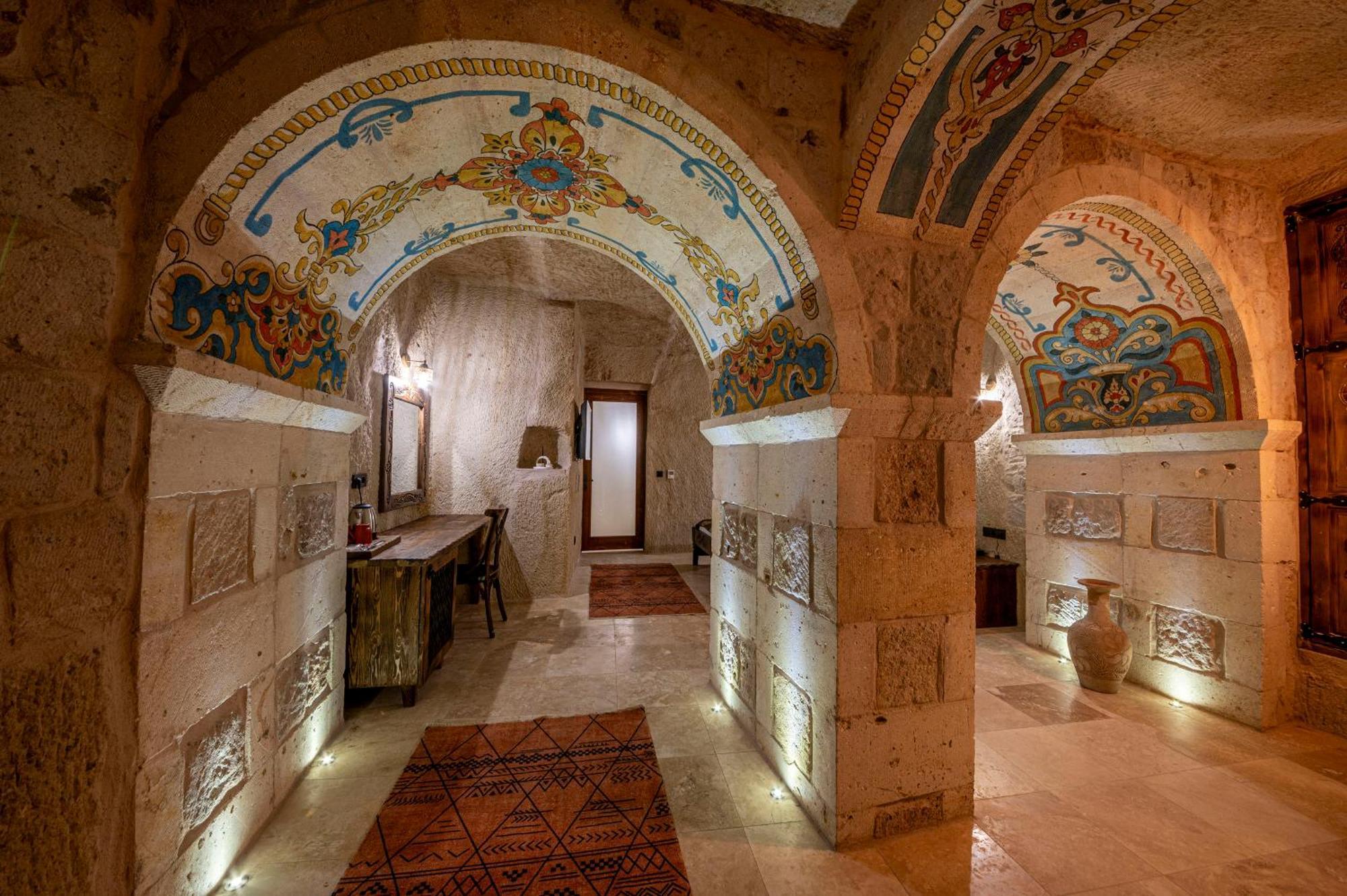 Capp Royal Cave Hotel Ürgüp Bagian luar foto