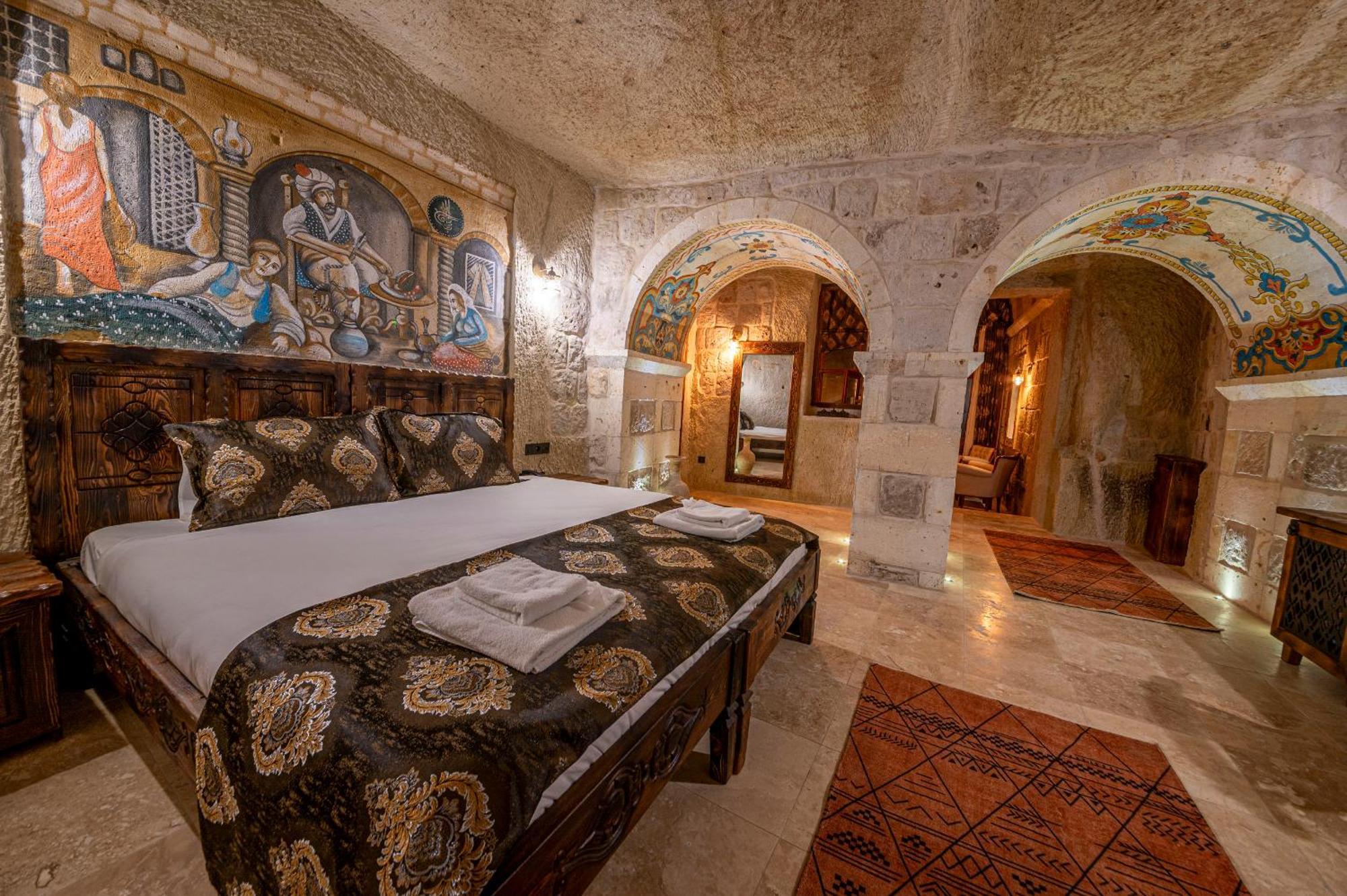 Capp Royal Cave Hotel Ürgüp Bagian luar foto