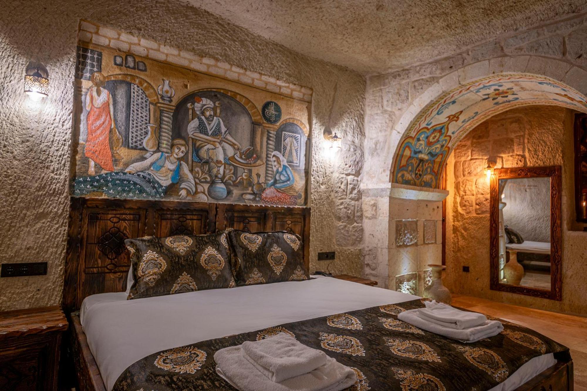 Capp Royal Cave Hotel Ürgüp Bagian luar foto