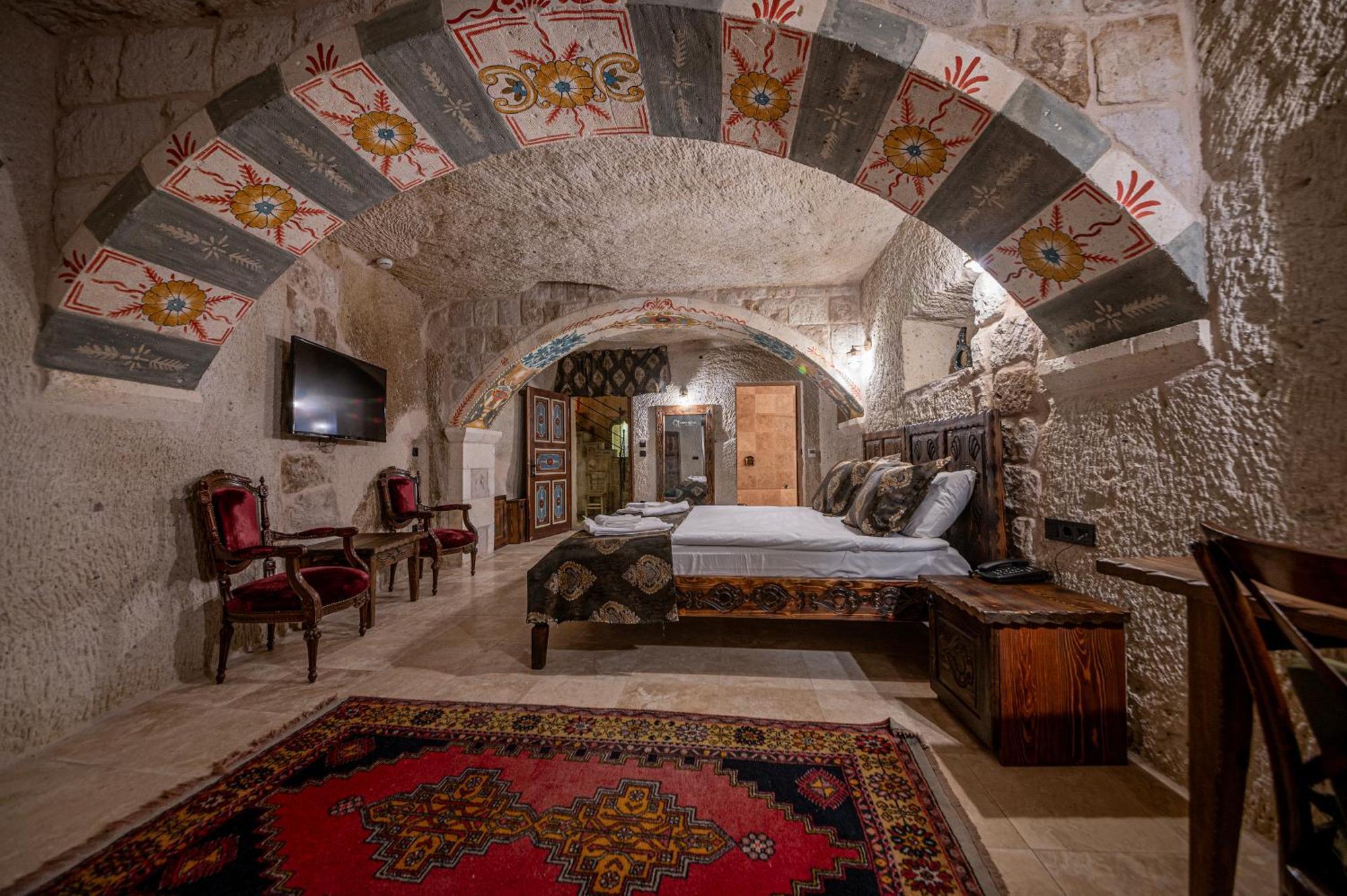 Capp Royal Cave Hotel Ürgüp Bagian luar foto
