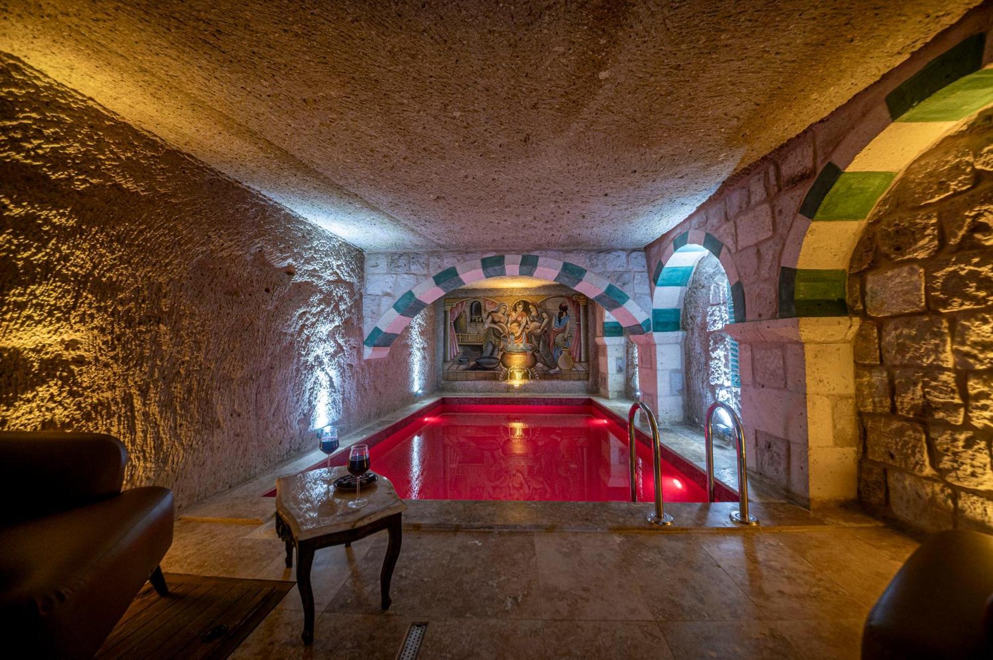 Capp Royal Cave Hotel Ürgüp Bagian luar foto