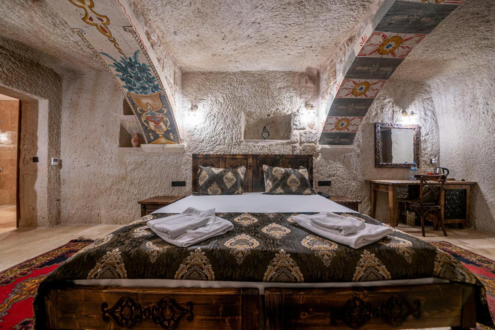 Capp Royal Cave Hotel Ürgüp Bagian luar foto